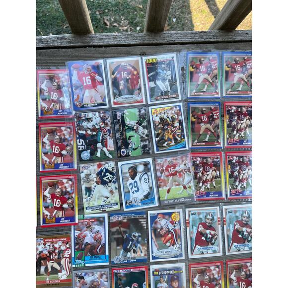 Lot of 72 Baseball and Football Cards - Picture 5 of 16